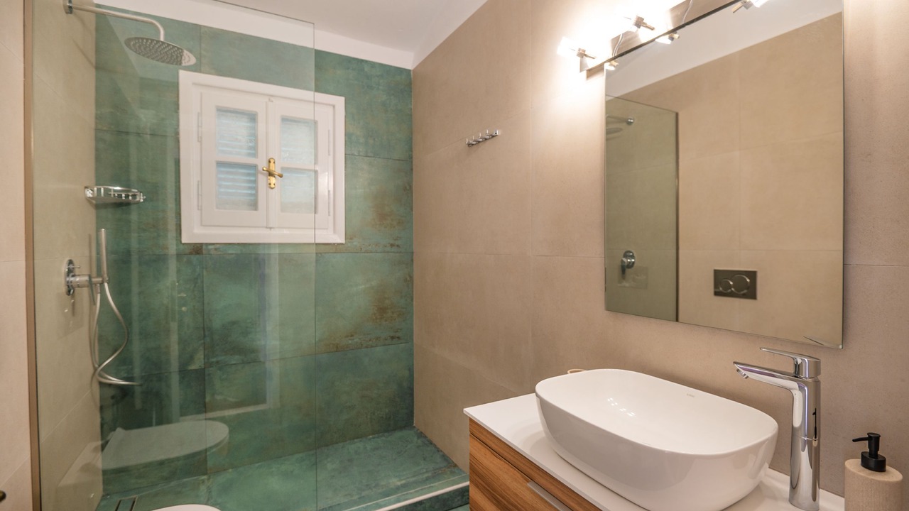 Photo of Bathroom in Kato Korakiana