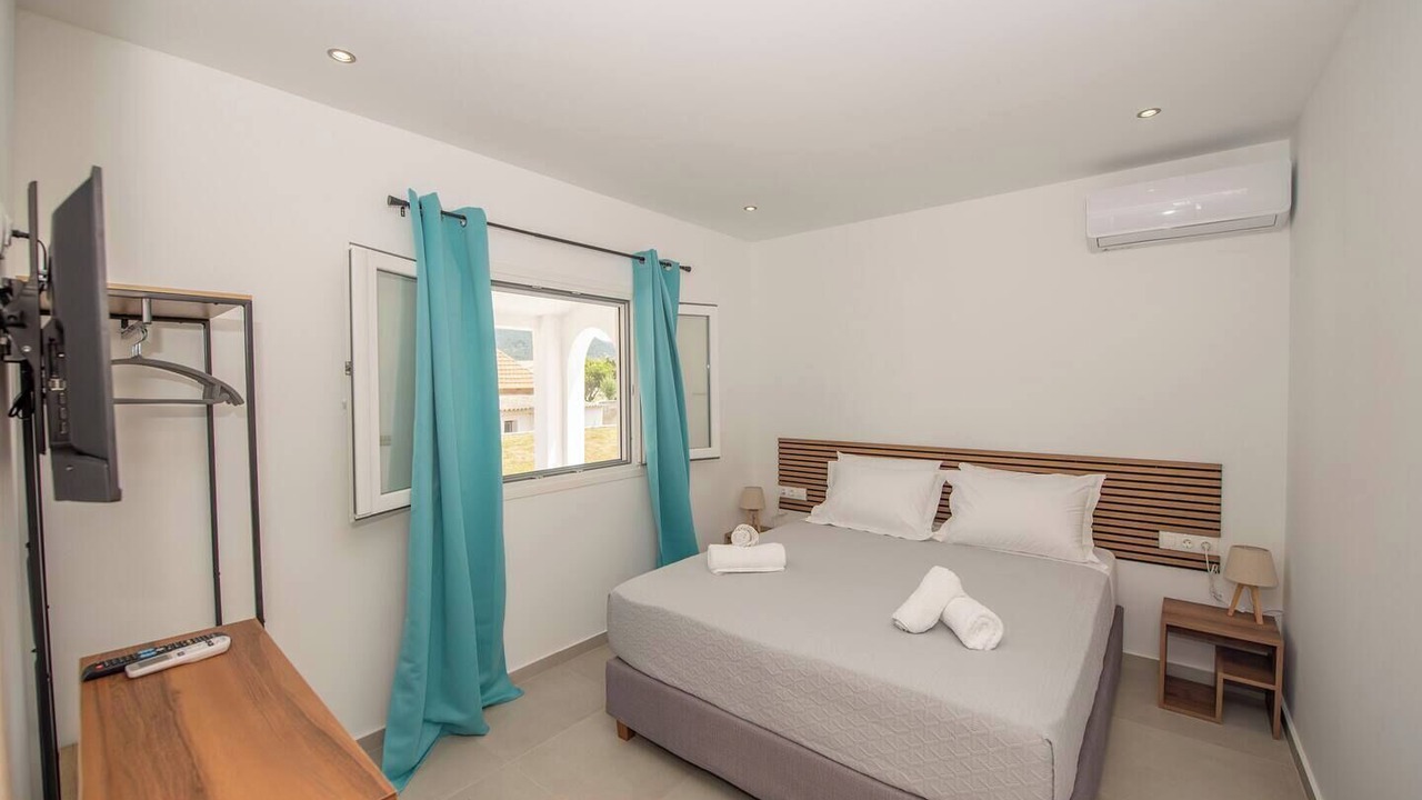 Photo of Bedroom in Agios Stefanos Avliotes