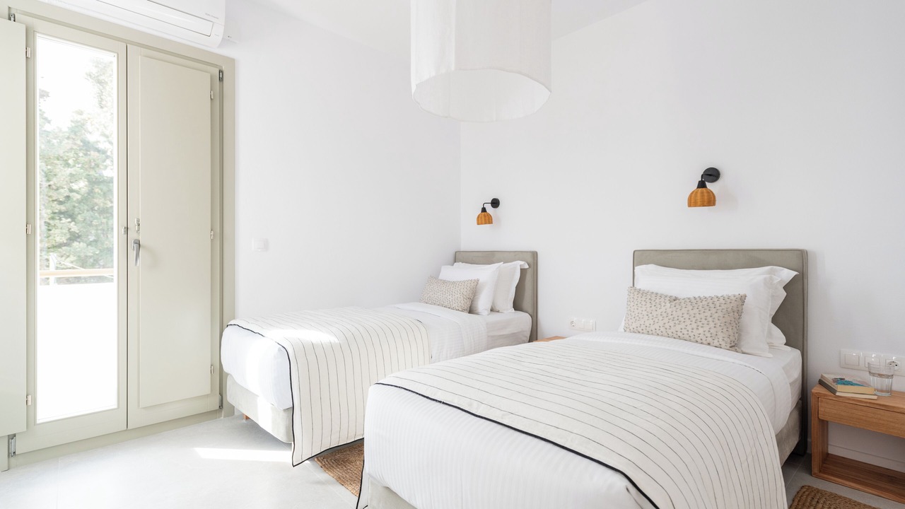 Photo of Bedroom in Drios