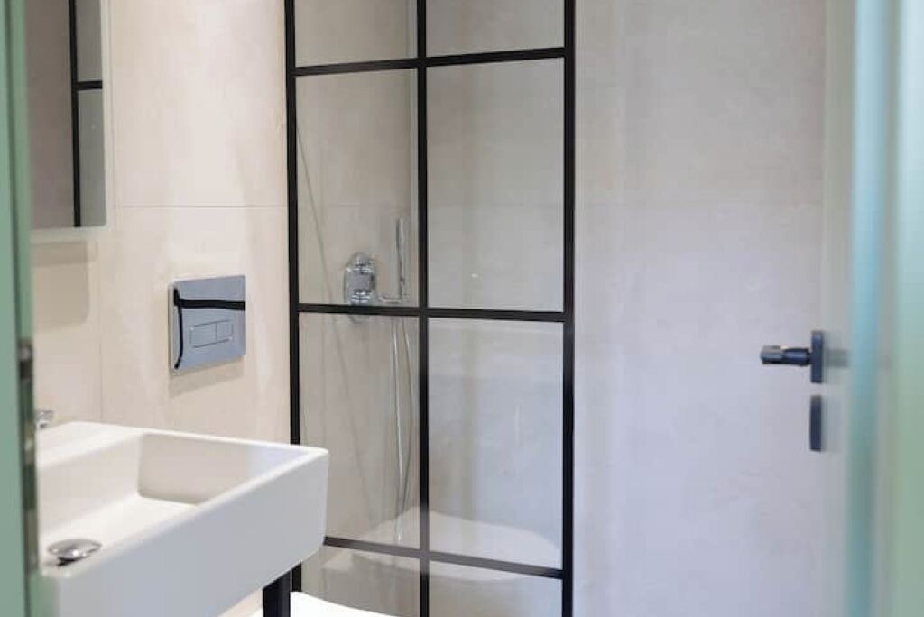 Photo of Bathroom in Qender