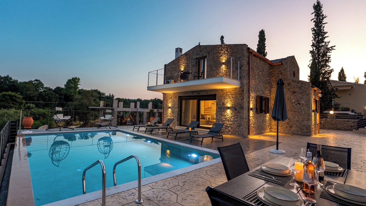 Photo of Outdoor in Afra