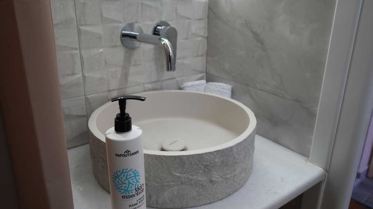 Photo of Bathroom in Aegina Town