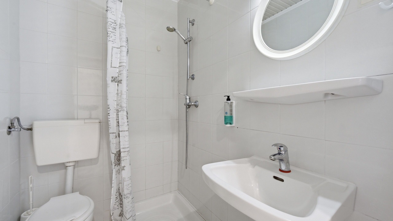 Photo of Bathroom in Apraos