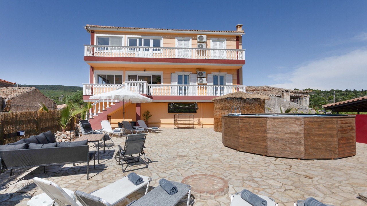 Photo of Patio Balcony in Kambi