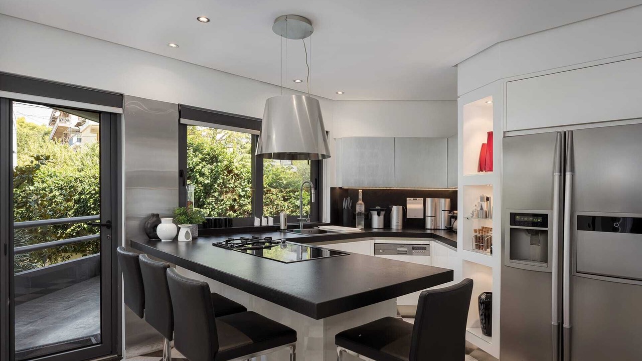 Photo of Kitchen in Alimos