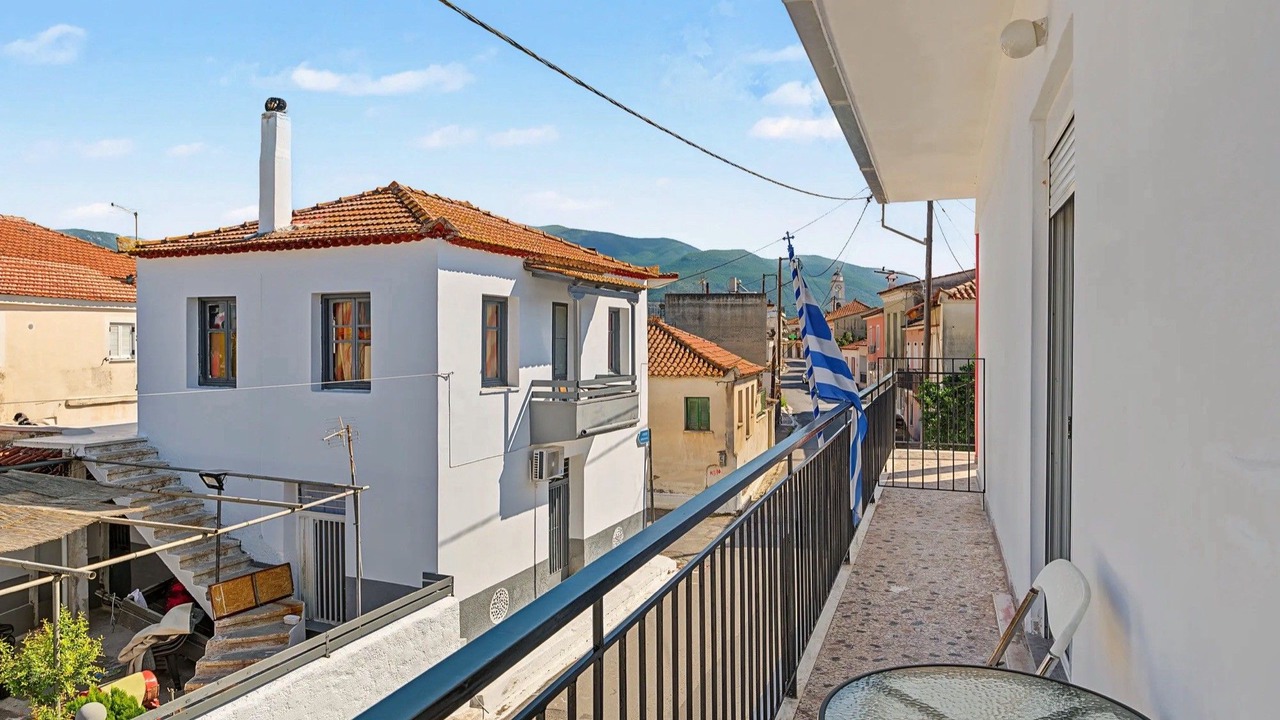 Photo of Outdoor in Mikromani