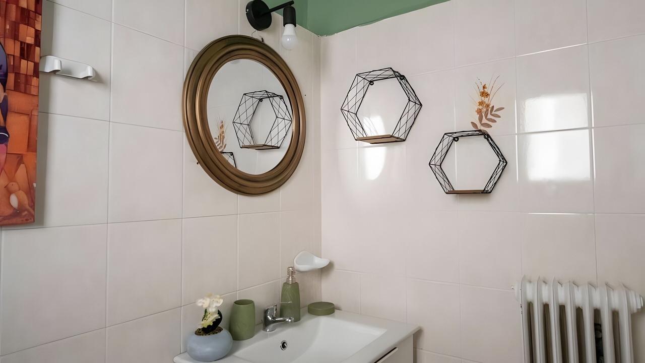 Photo of Bathroom in Aigio