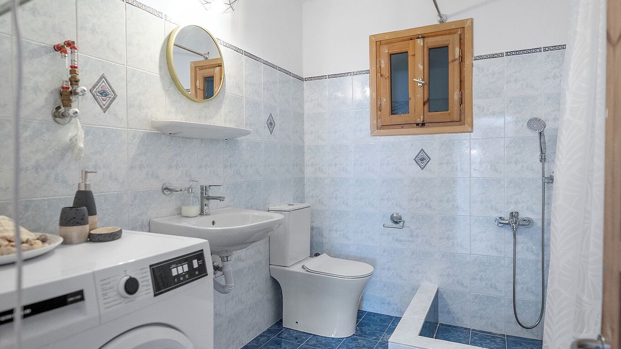 Photo of Bathroom in Exomvourgo