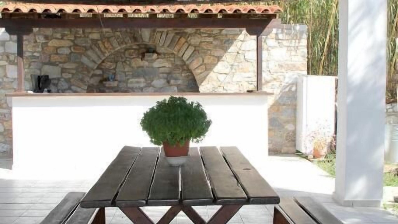 Photo of Outdoor in Kini