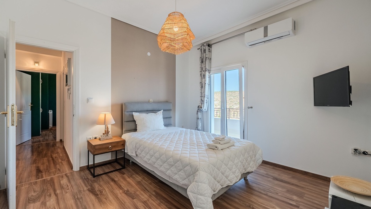 Photo of Bedroom in Voula