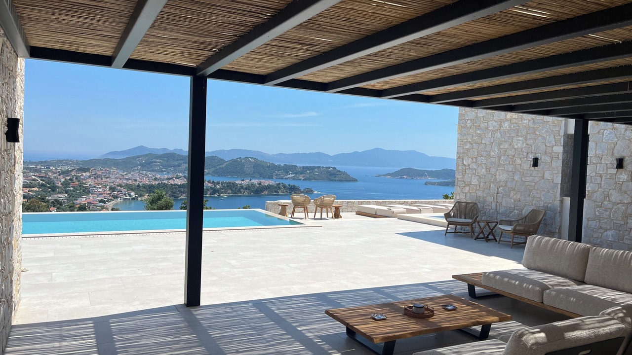 Photo of Outdoor in Katsarou