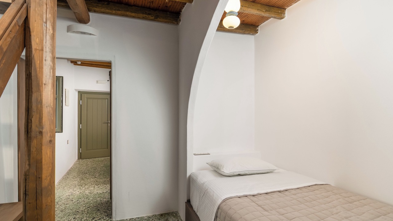 Photo of Bedroom in Tripiti