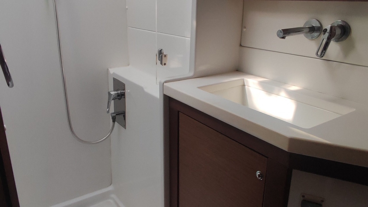 Photo of Bathroom in Volos City Centre