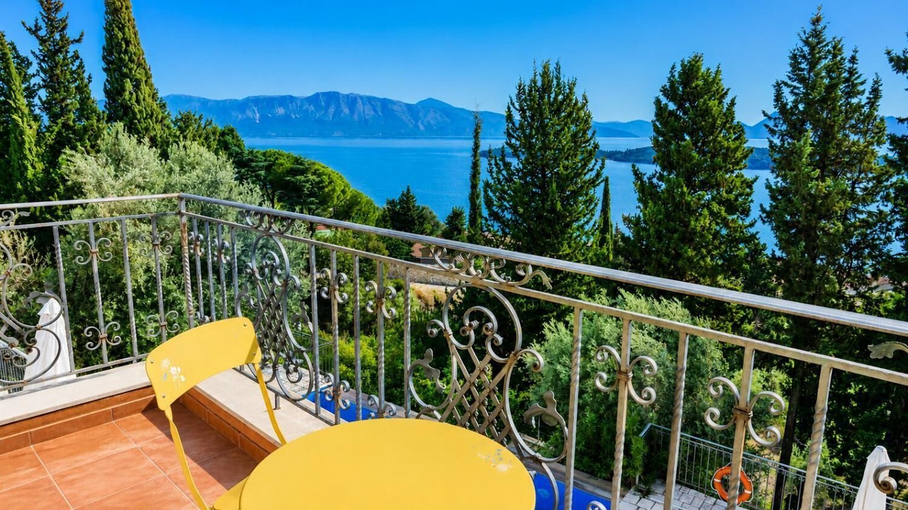 Photo of Patio Balcony in Perigiali