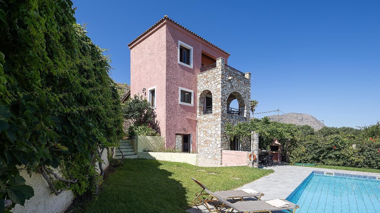 Photo of Outdoor in Kalamion