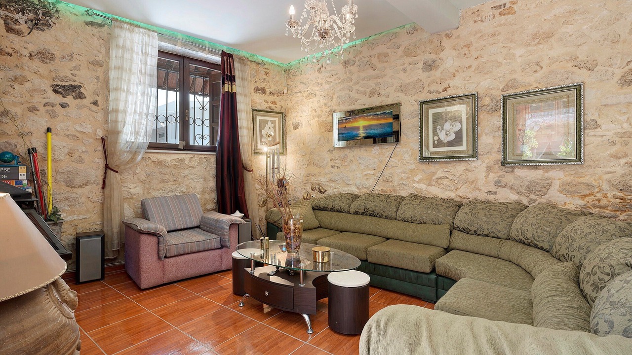 Photo of Livingroom in Krouson