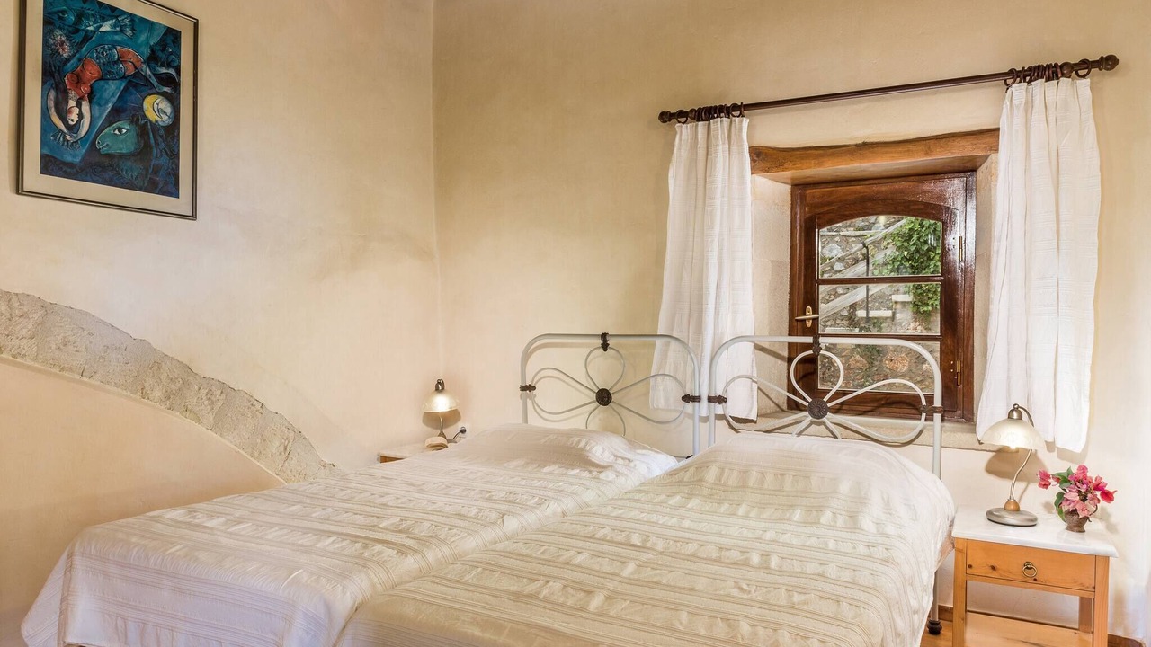 Photo of Bedroom in Maheri