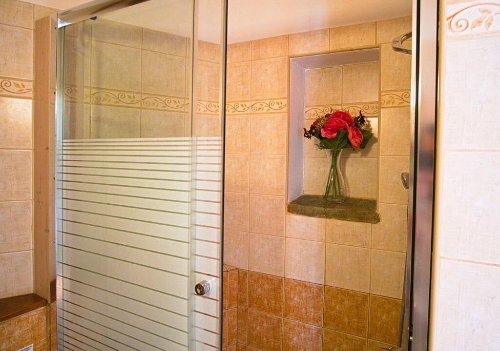 Photo of Bathroom in Asprangeloi