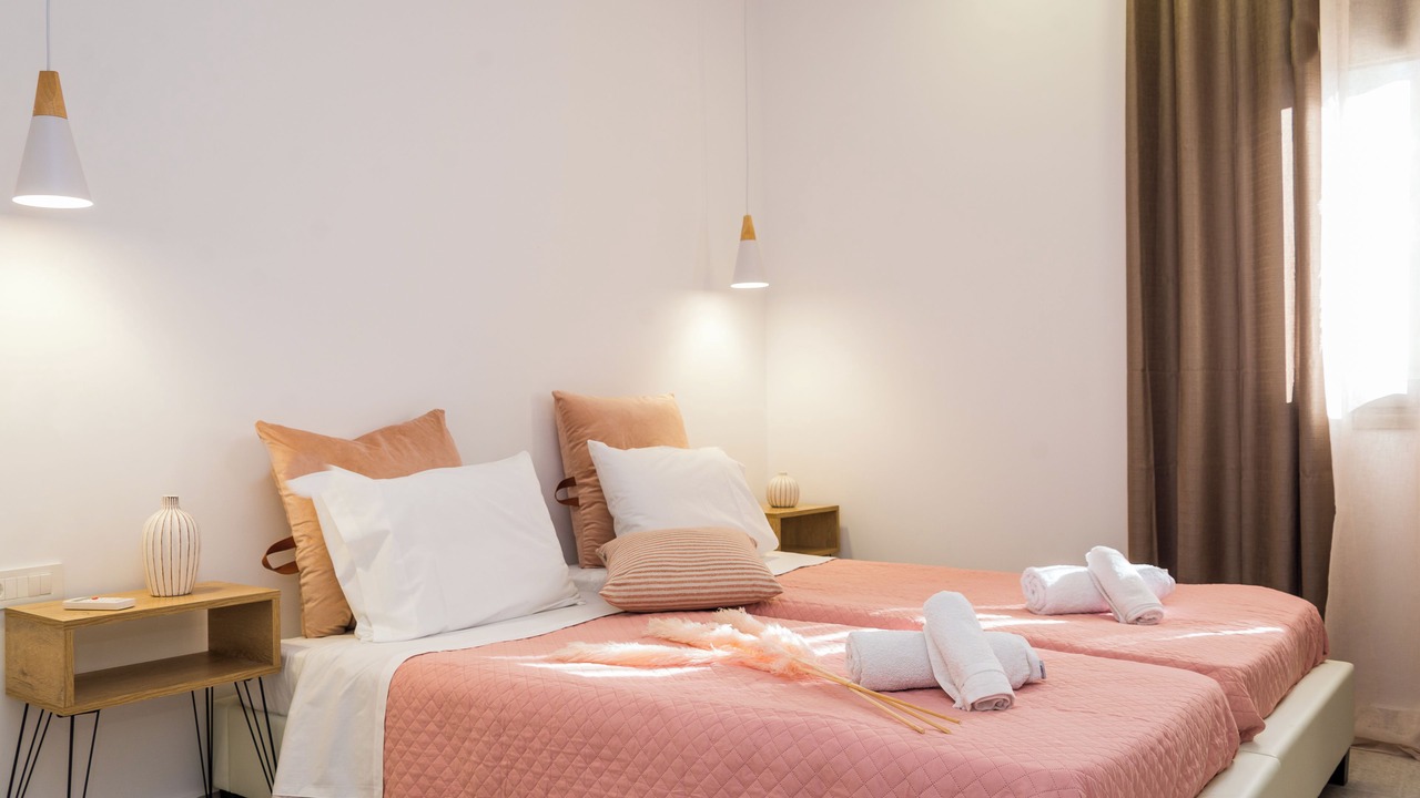 Photo of Bedroom in Neromilos