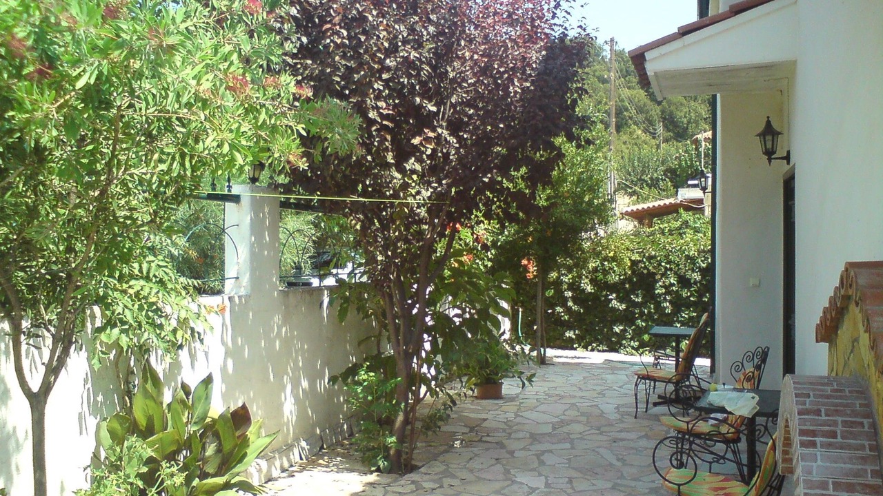 Photo of Patio Balcony in Aigialeia