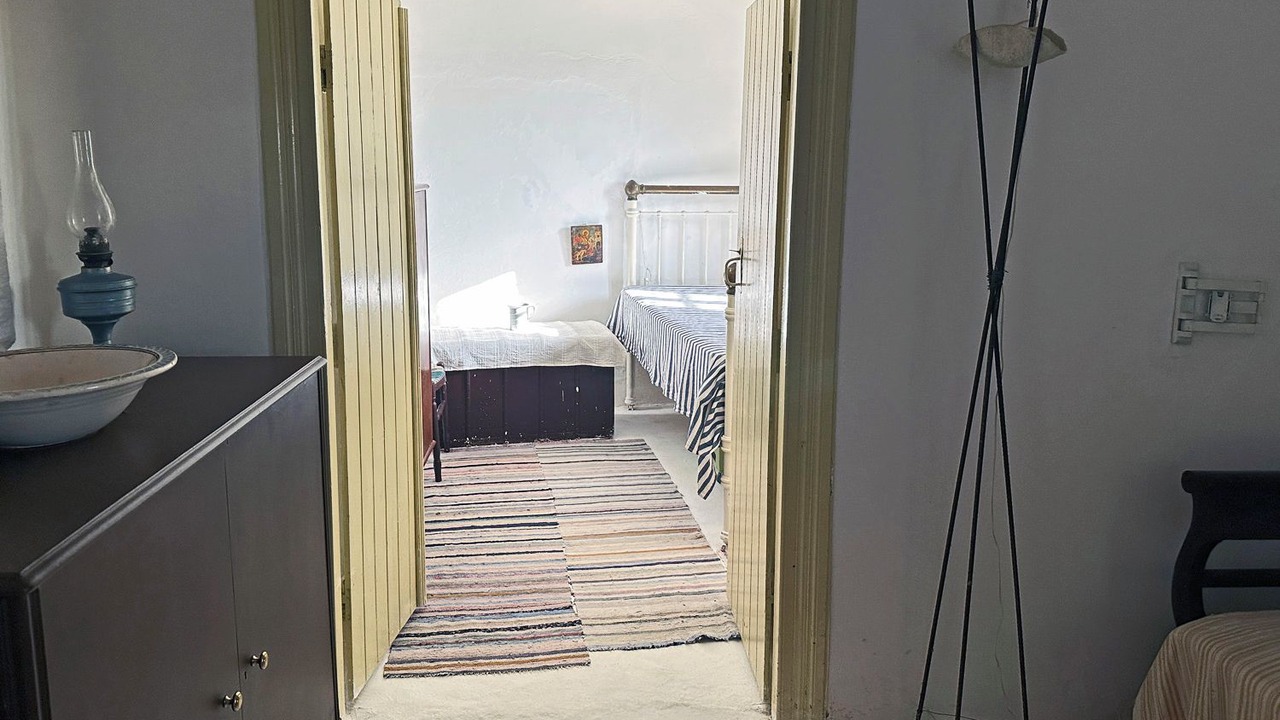 Photo of Bedroom in Milopotamos