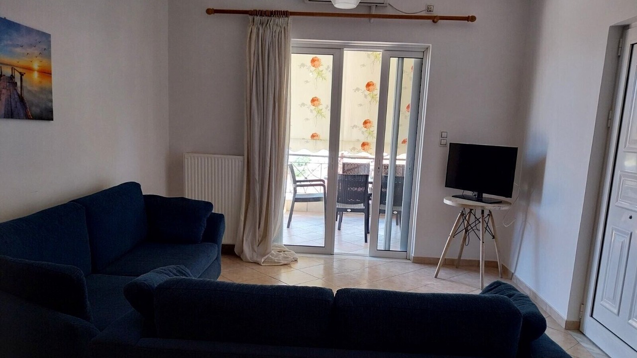 Photo of Livingroom in Menidion