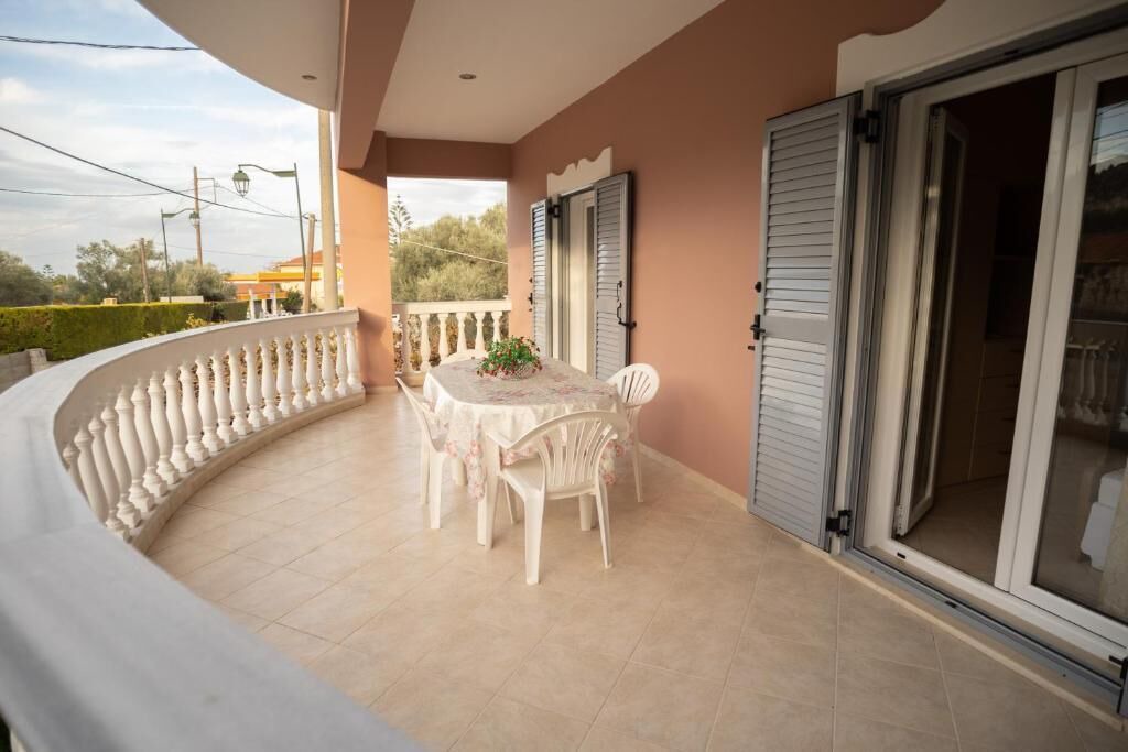 Photo of Outdoor in Apolpaina