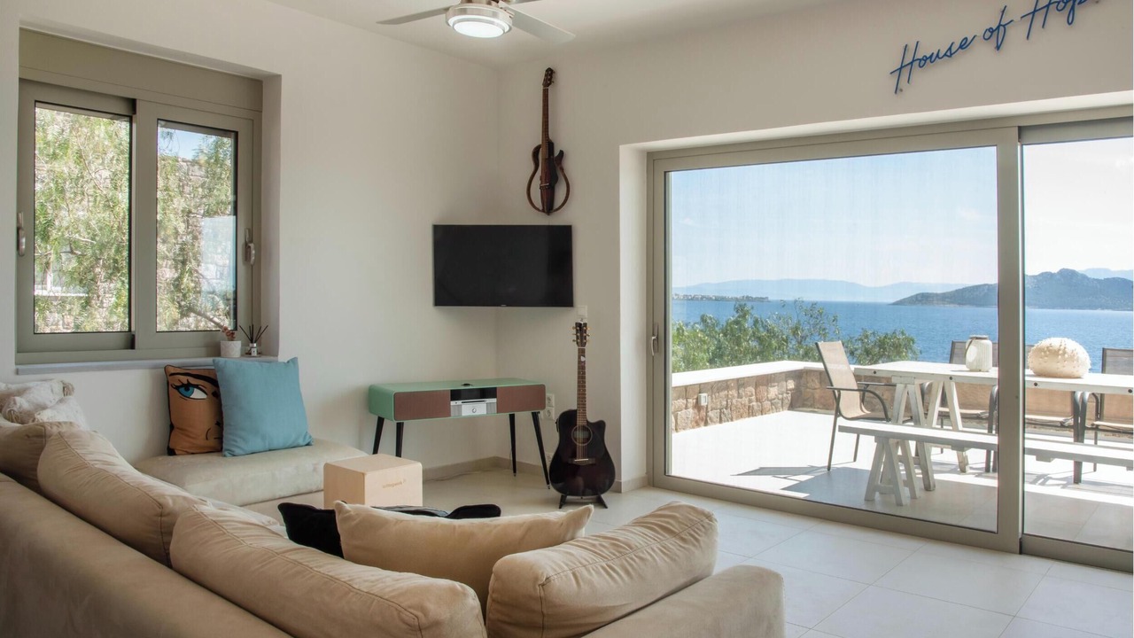 Photo of Livingroom in Aegina