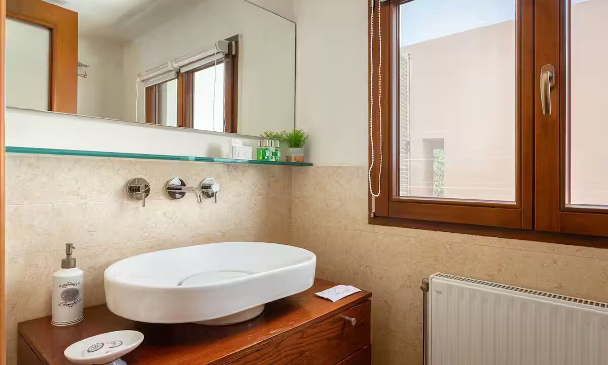 Photo of Bathroom in Anavyssos