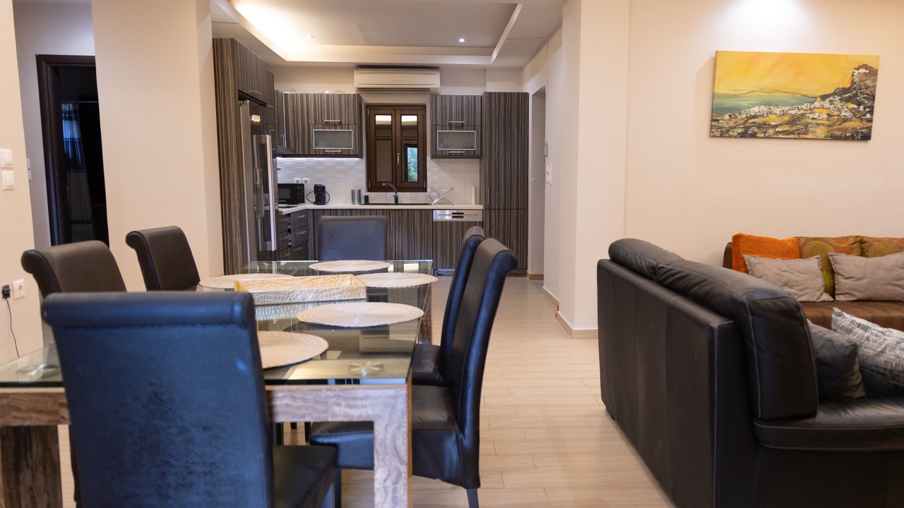 Photo of Others in Oitylo