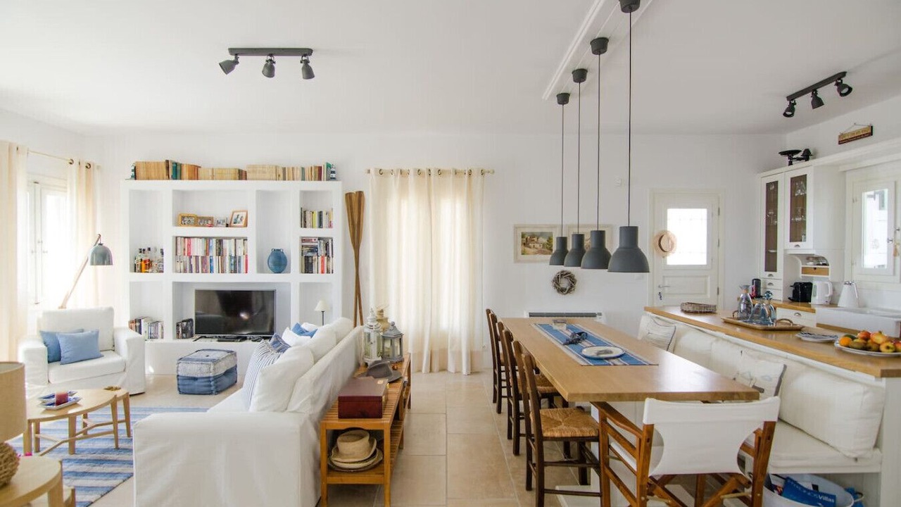 Photo of Livingroom in Ios Town