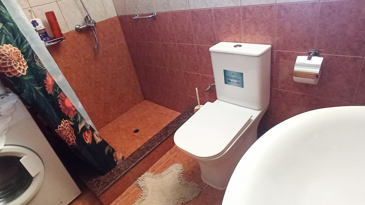 Photo of Bathroom in Kamari
