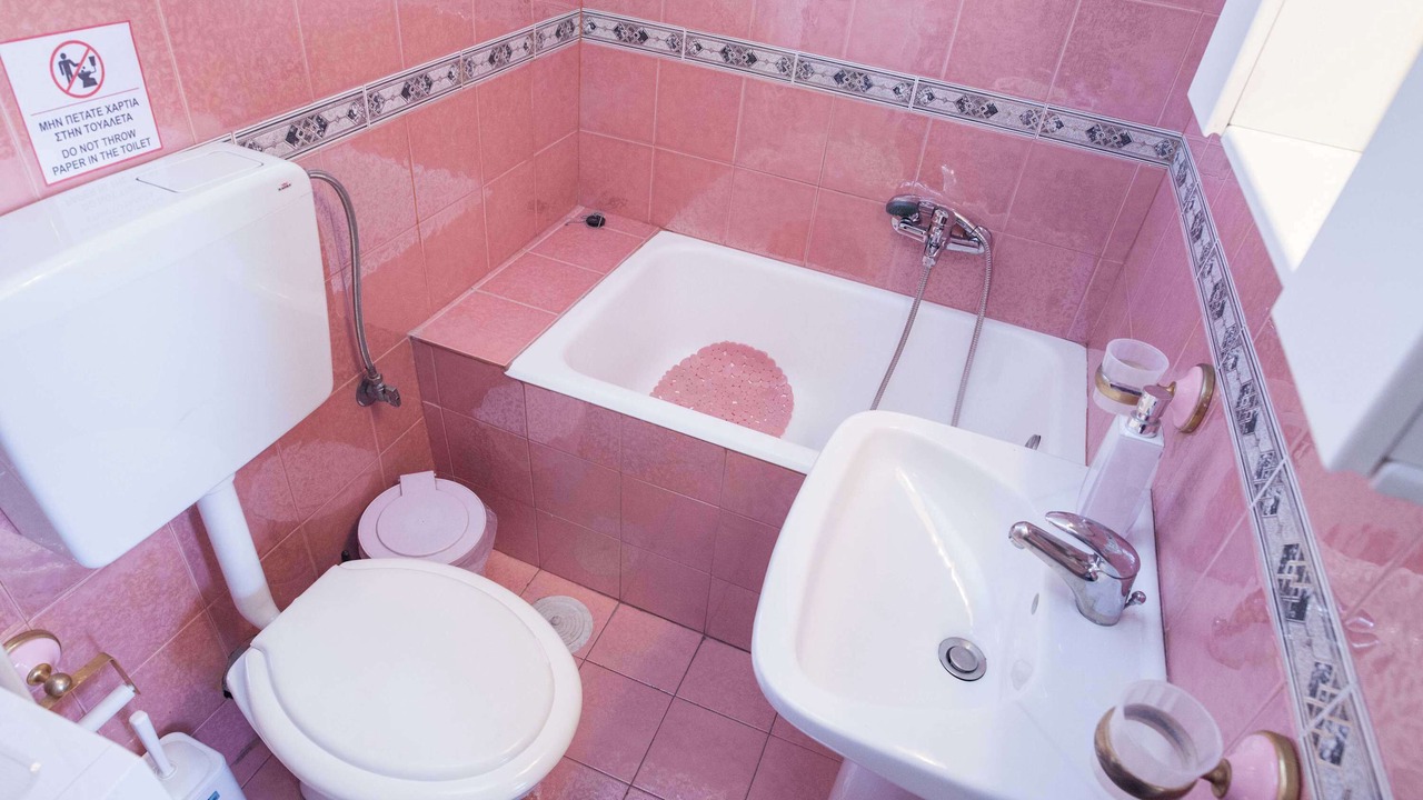 Photo of Bathroom in Peristeri