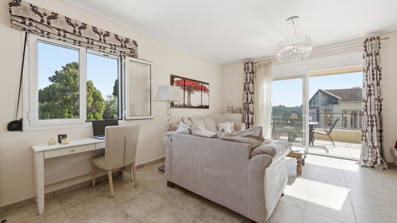 Photo of Livingroom in Alepou