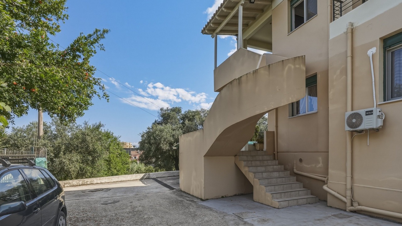 Photo of Outdoor in Alepou