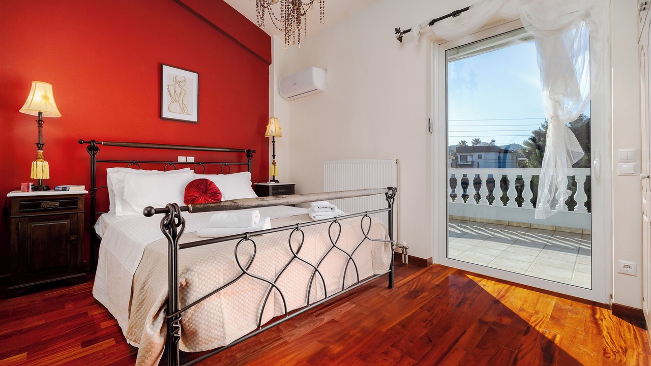 Photo of Bedroom in Vari