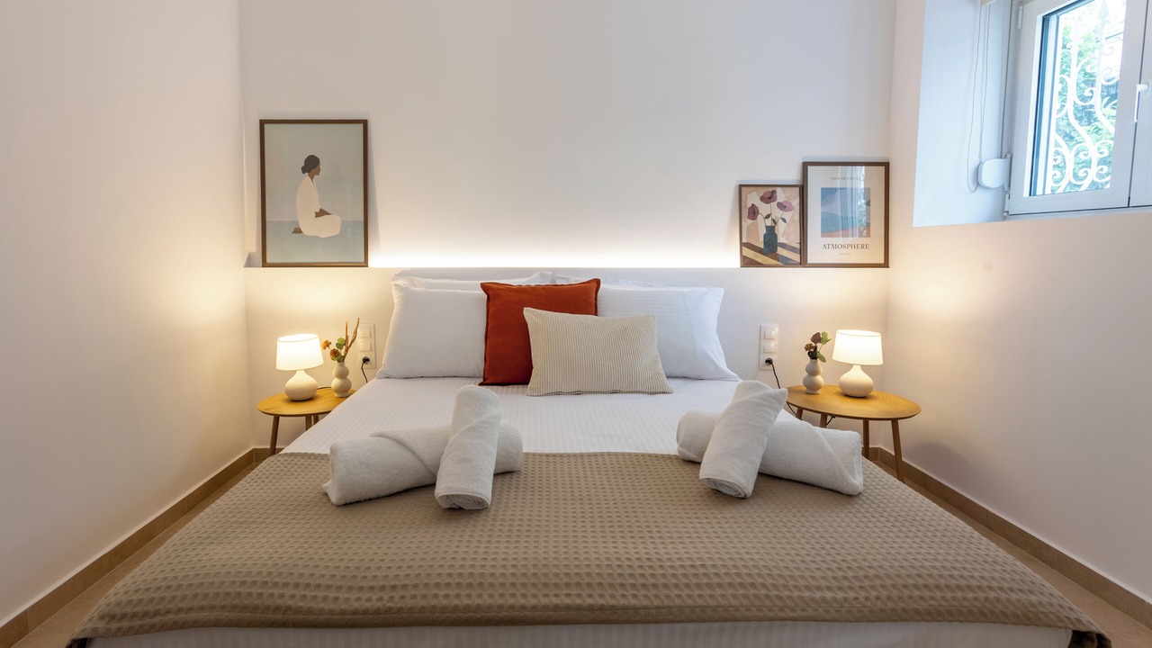 Photo of Bedroom in Mikrolimano