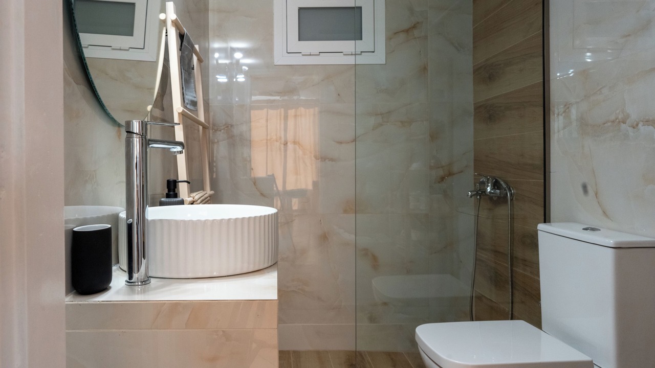 Photo of Bathroom in Minoa Pediada