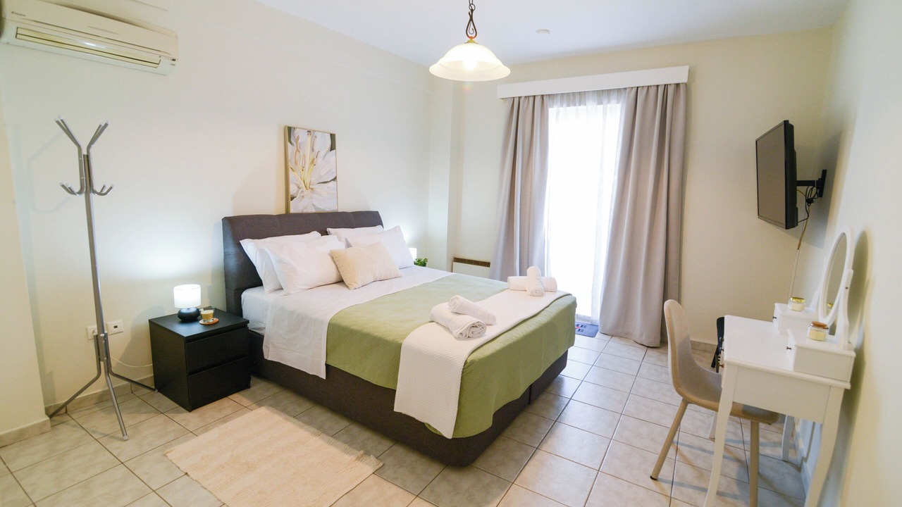 Photo of Bedroom in Kalamata Marina