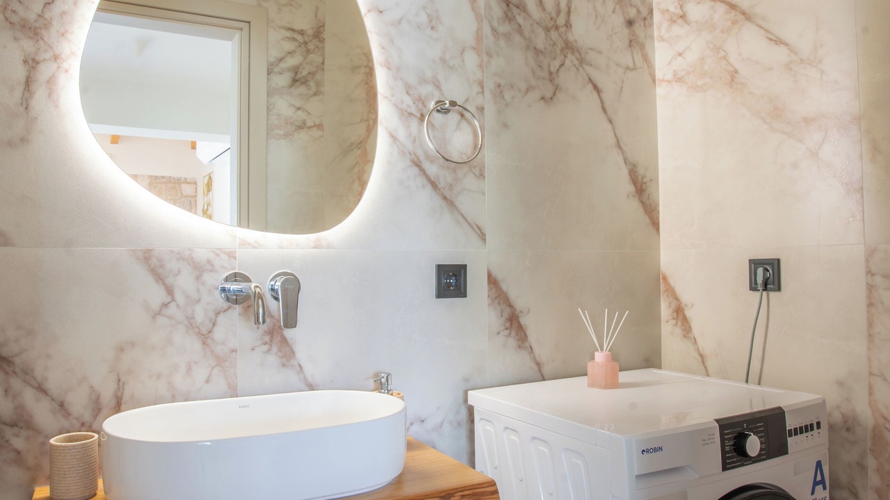 Photo of Bathroom in Geni
