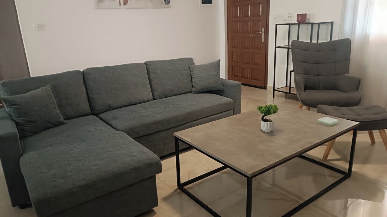 Photo of Livingroom in Dhrakata