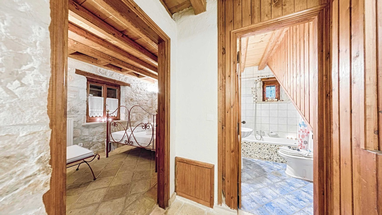 Photo of Bathroom in Skinaria