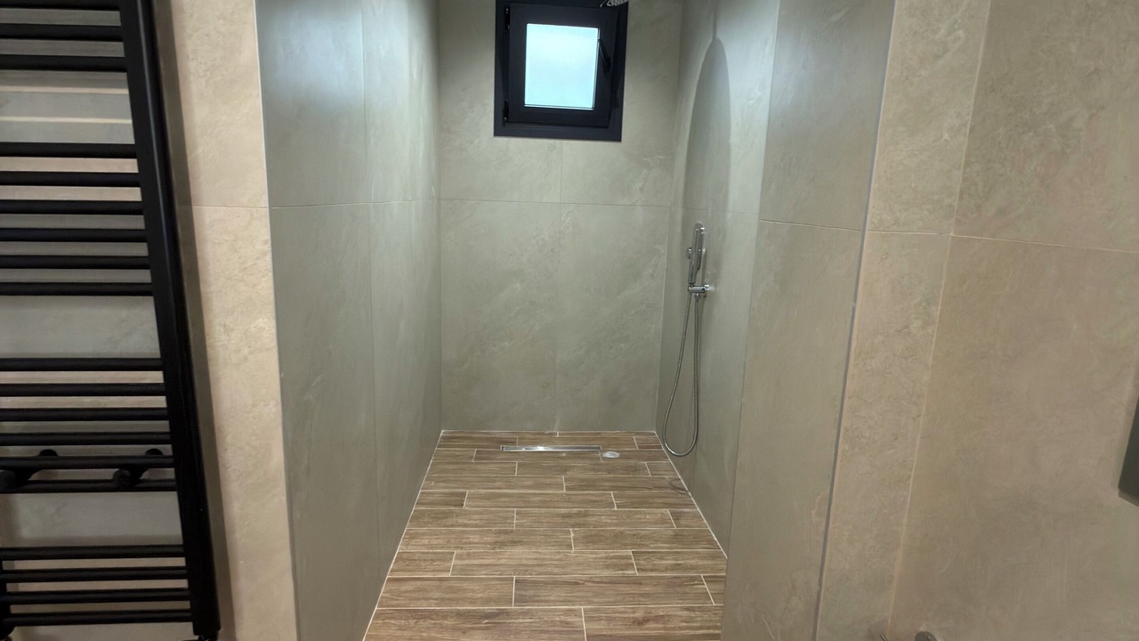 Photo of Bathroom in Neoi Epivates