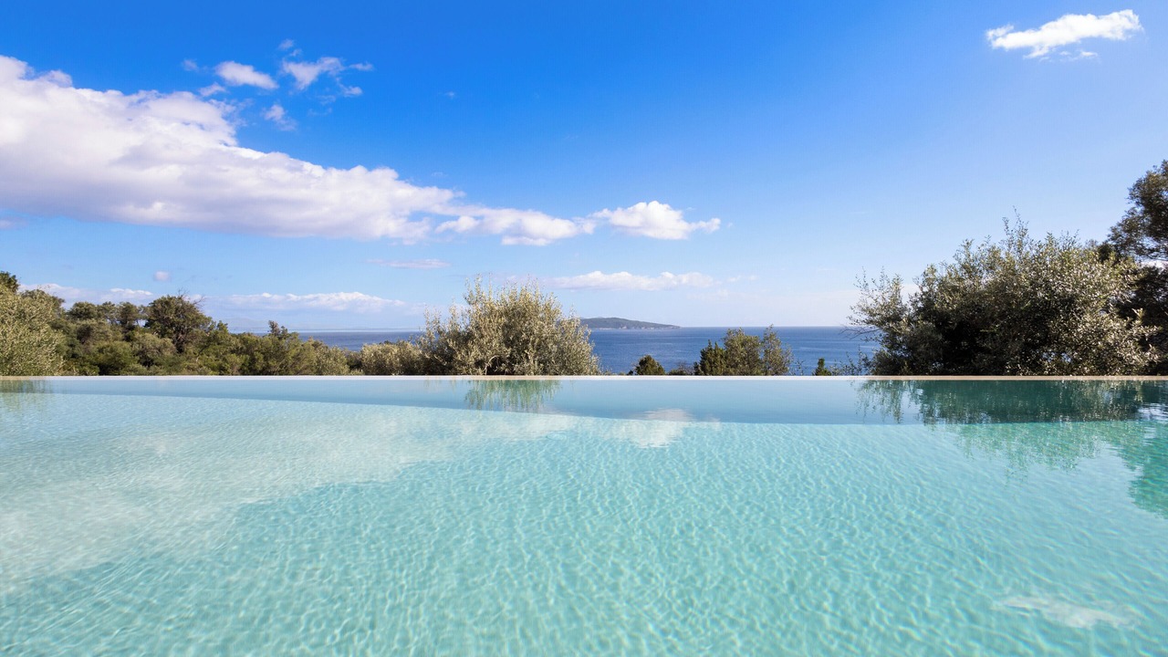 Photo of Outdoor in Evgiros