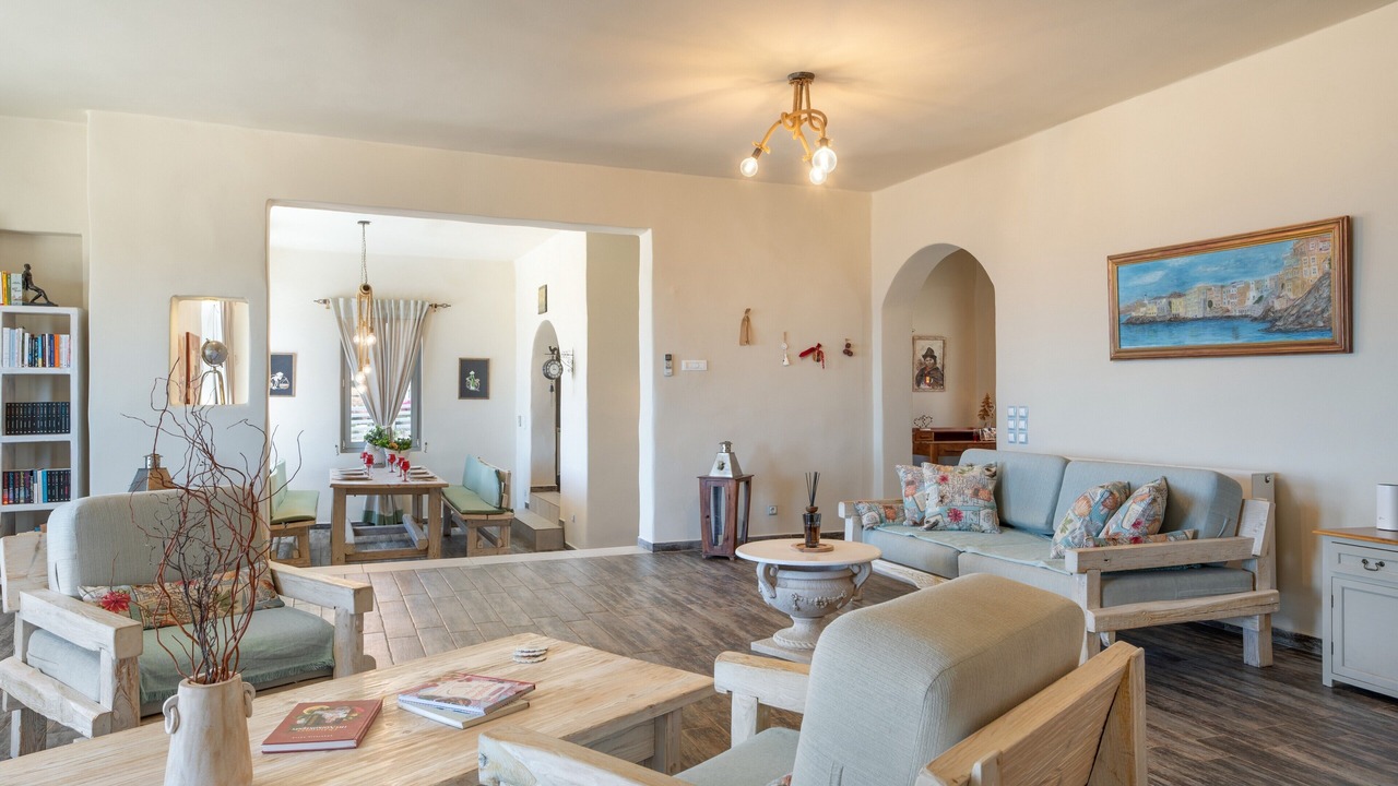 Photo of Livingroom in Megas Gialos