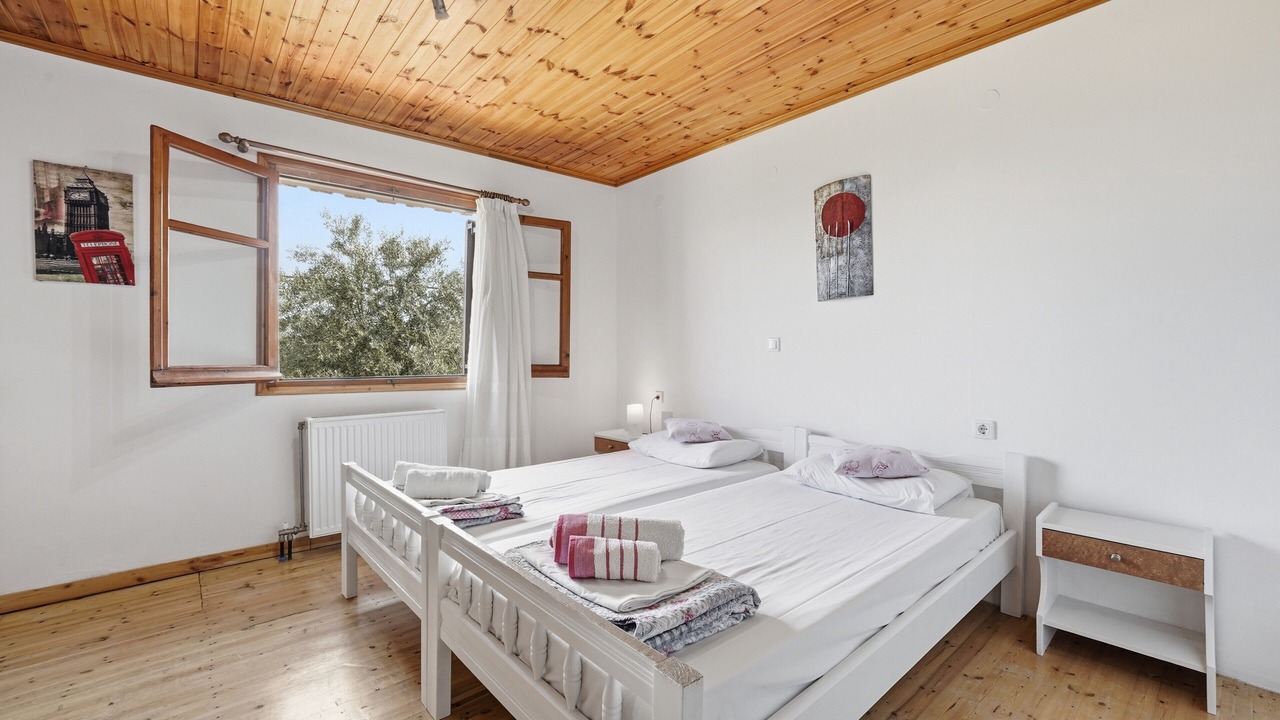 Photo of Bedroom in Molos