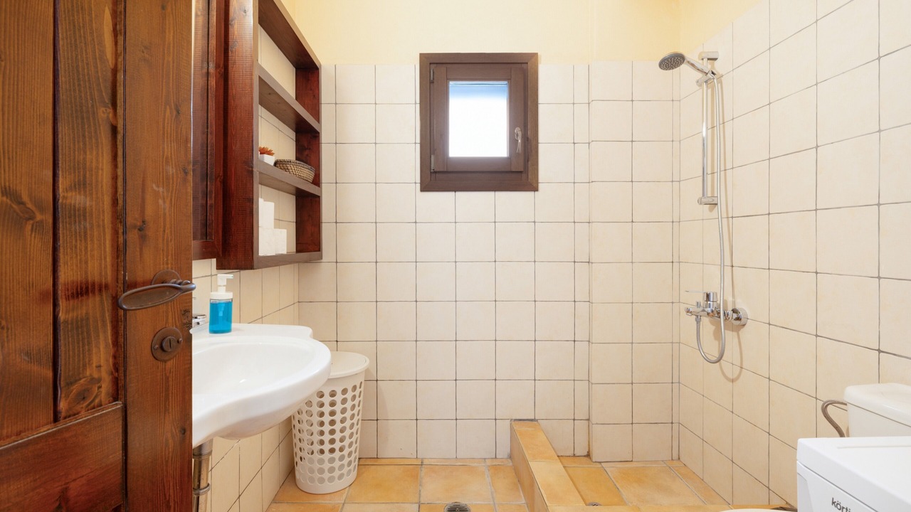 Photo of Bathroom in Kea