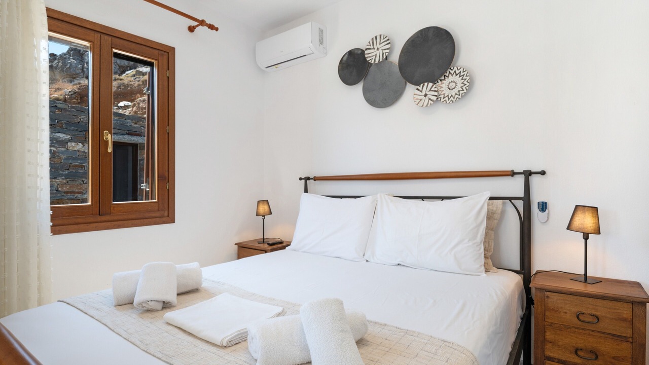 Photo of Bedroom in Kea