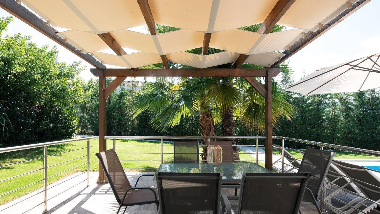 Photo of Outdoor in Armenoi