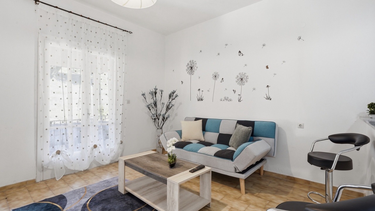 Photo of Livingroom in Messonghi